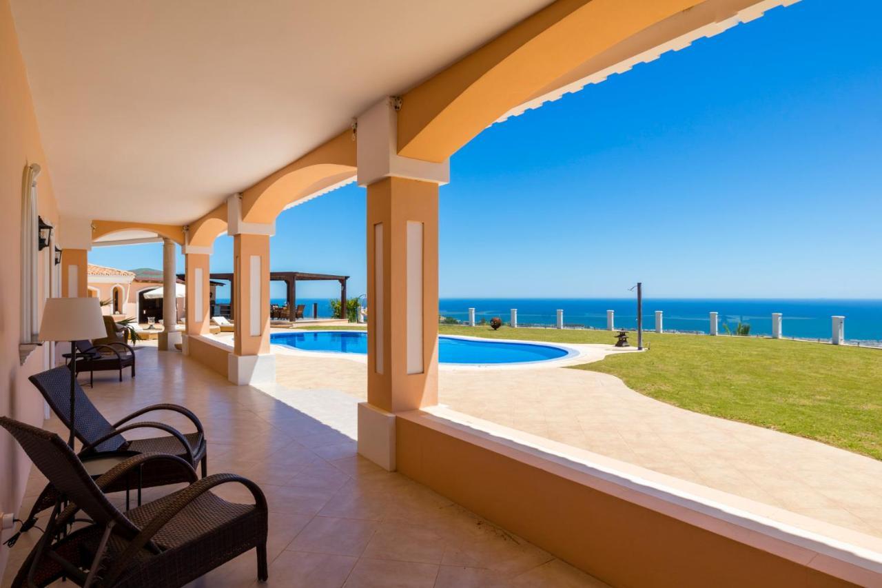 Luxury Villa Bellagio Estepona (Adults Only) ภายนอก รูปภาพ